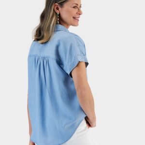 Women’s Chambray Short-Sleeve Button-Down Shirt